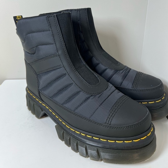 Brand New Dr. Marten US12 Audrick Quilted Platform Black Chelsea Boot Air Wave - Picture 3 of 11